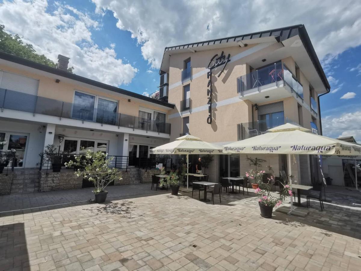 City Apartman Haz Balatonlelle Luaran gambar