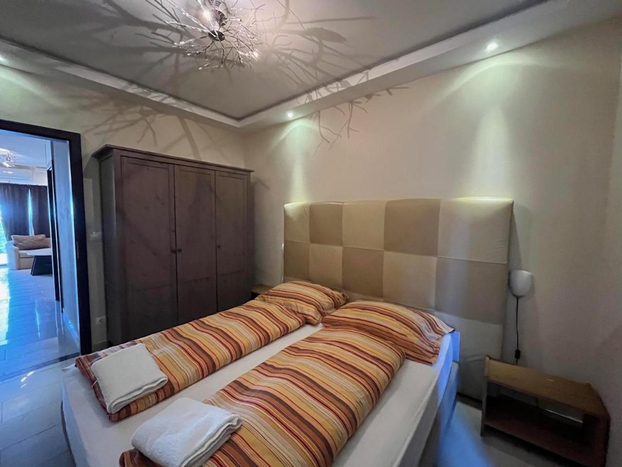 City Apartman Haz Balatonlelle Luaran gambar
