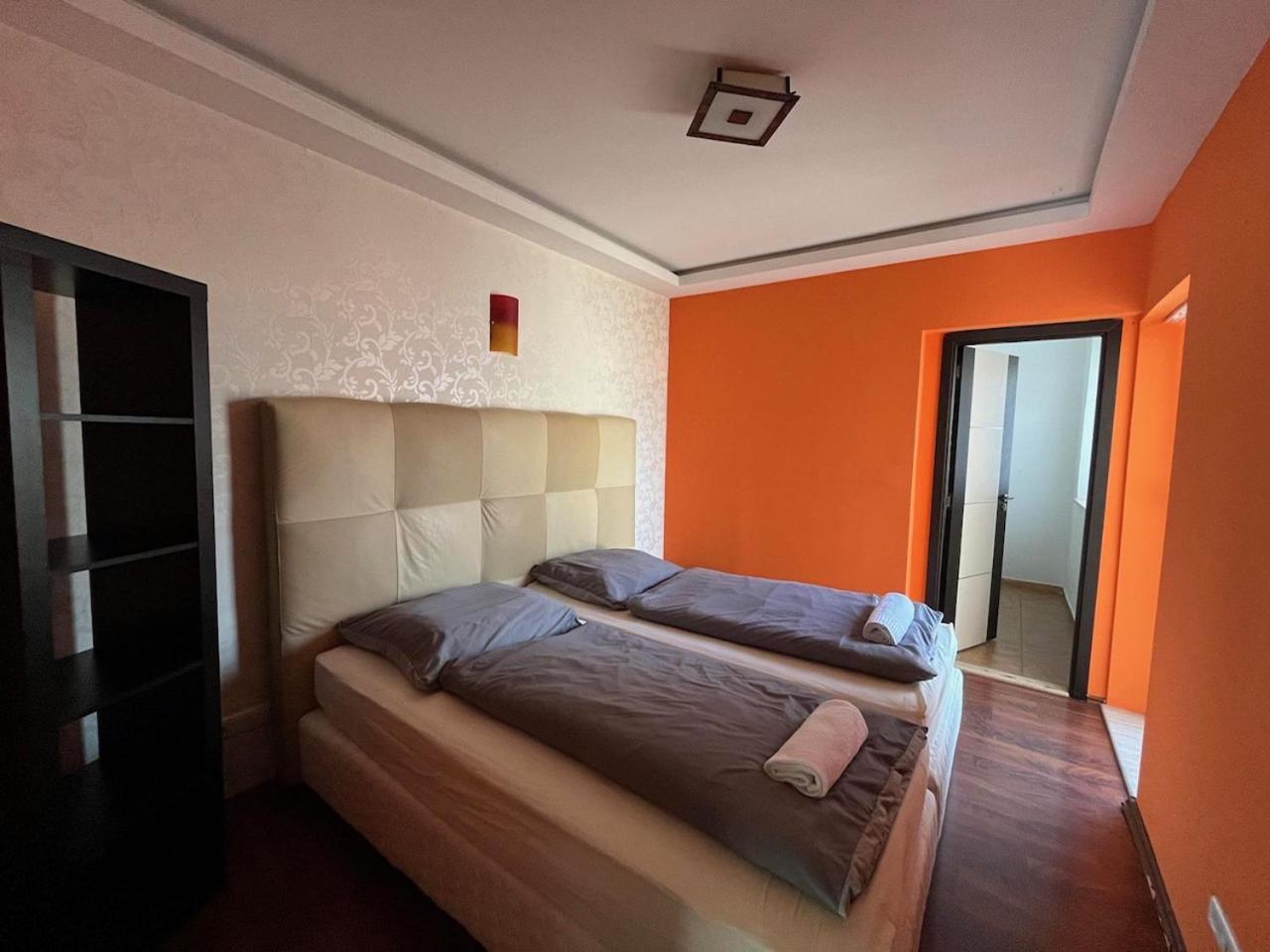 City Apartman Haz Balatonlelle Luaran gambar