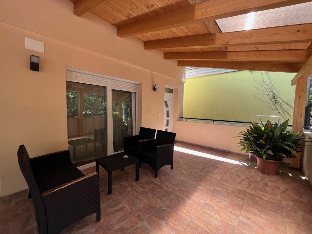 City Apartman Haz Balatonlelle Luaran gambar
