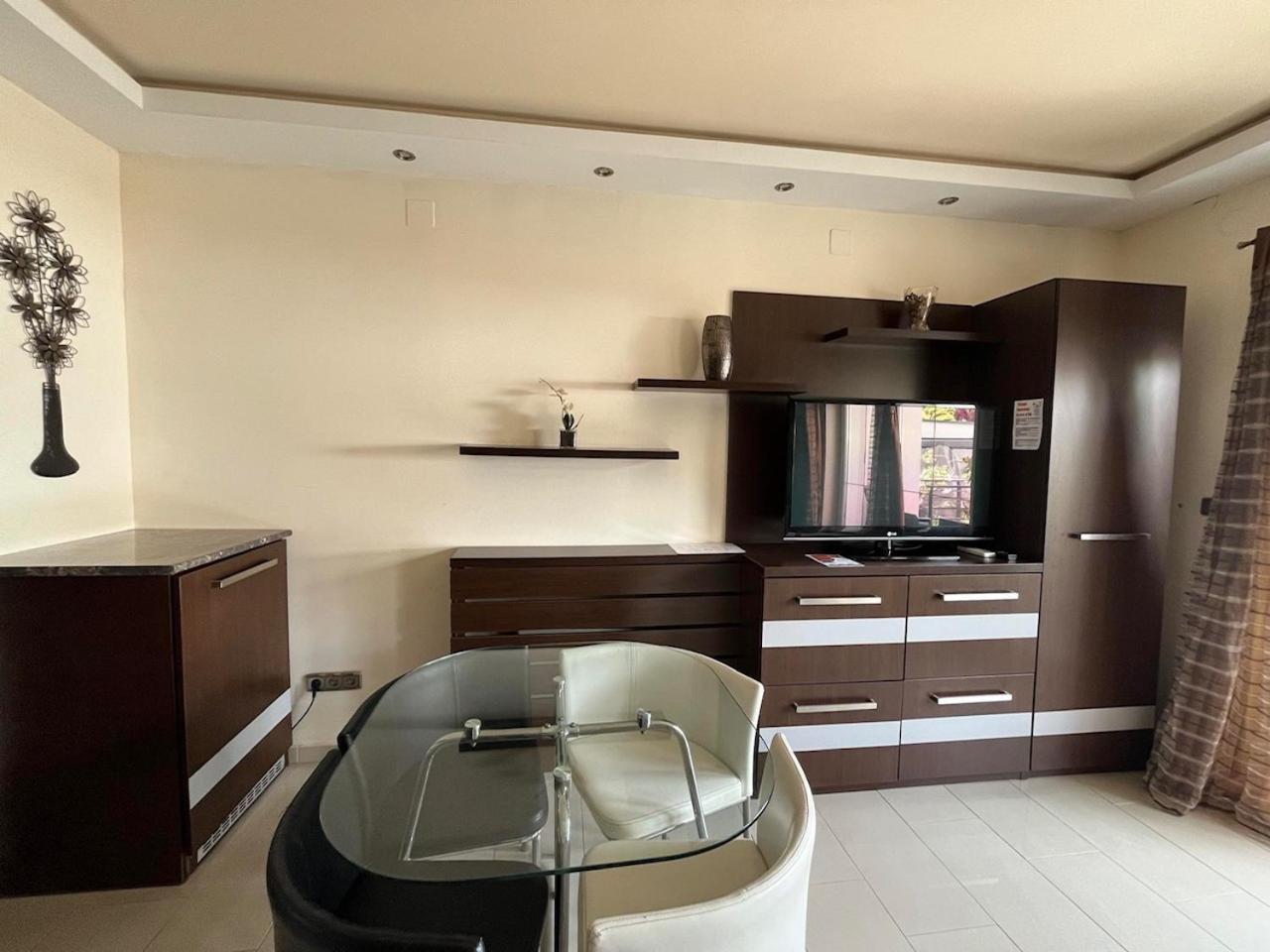 City Apartman Haz Balatonlelle Luaran gambar