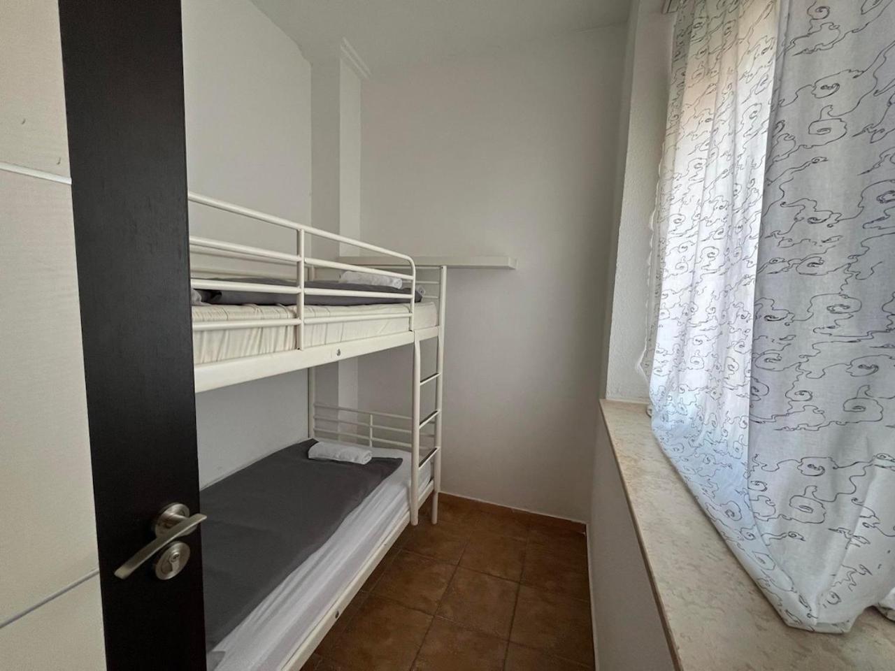 City Apartman Haz Balatonlelle Luaran gambar